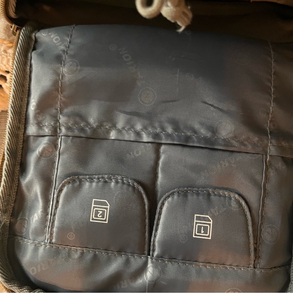 Tarion Camera Backpack Canvas Camera Bag Photography Backpack - Picture 6 of 6